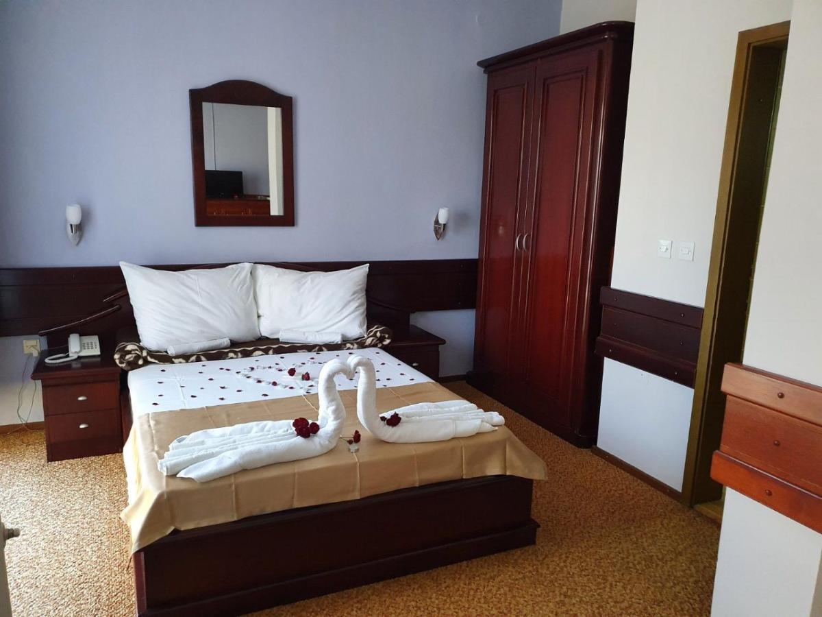 Hotel Biser Panonija Duboka ภายนอก รูปภาพ
