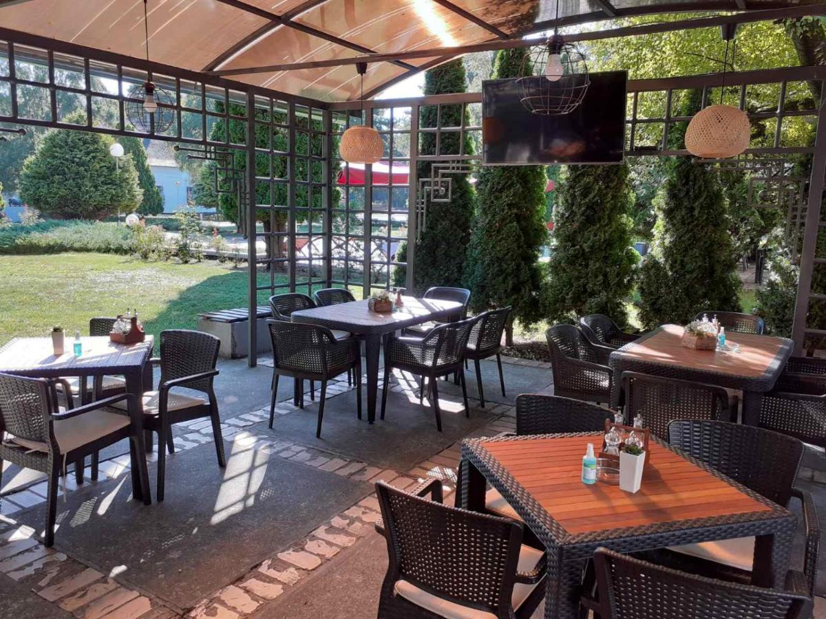 Hotel Biser Panonija Duboka ภายนอก รูปภาพ