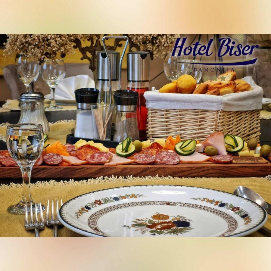 Hotel Biser Panonija Duboka ภายนอก รูปภาพ